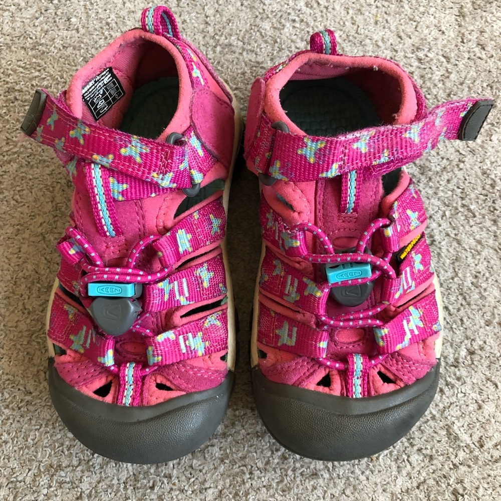 GUC Pink Keens